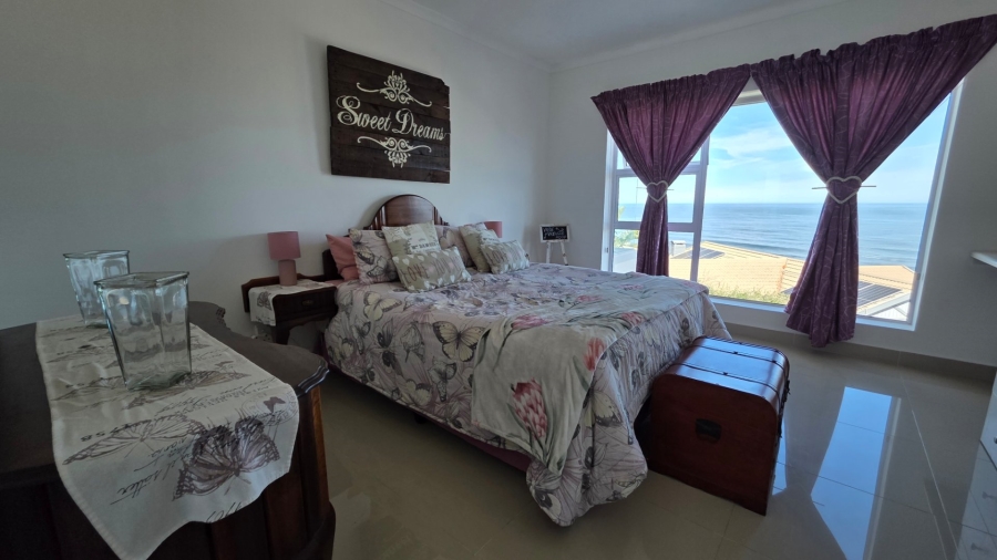 5 Bedroom Property for Sale in Dana Bay Western Cape